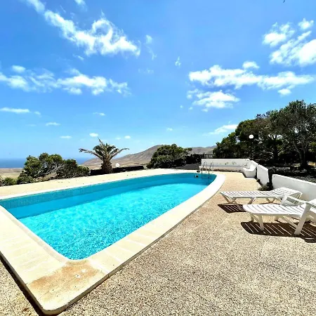 Estupendo Apartamento B, Vista A Piscina Y Oceano Uga