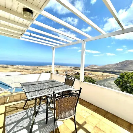Estupendo Apartamento B, Vista A Piscina Y Oceano Uga