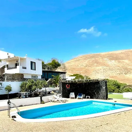 Estupendo Apartamento B, Vista A Piscina Y Oceano Uga