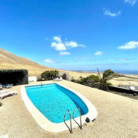 Estupendo Apartamento B, Vista A Piscina Y Oceano Uga